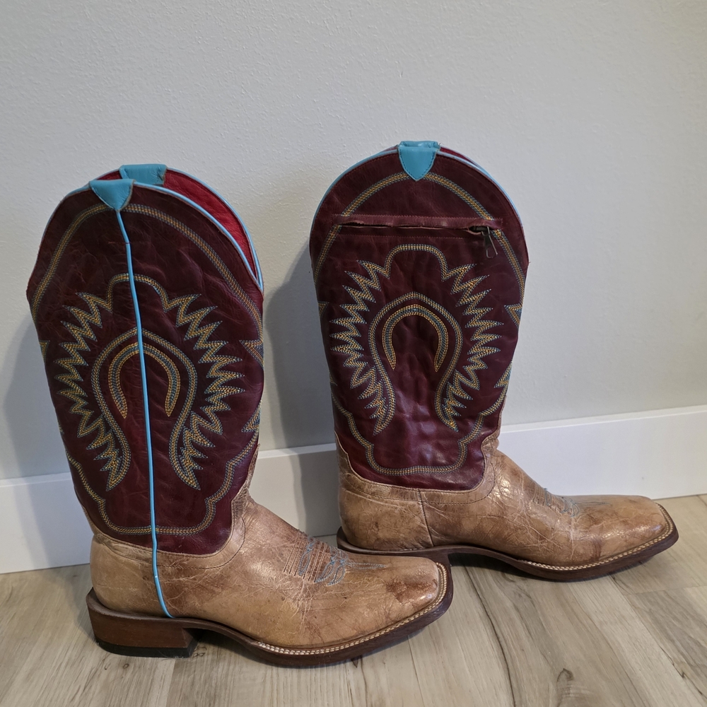 Macie Bean NWT Burgundy and Turquoise Cowboy Boots